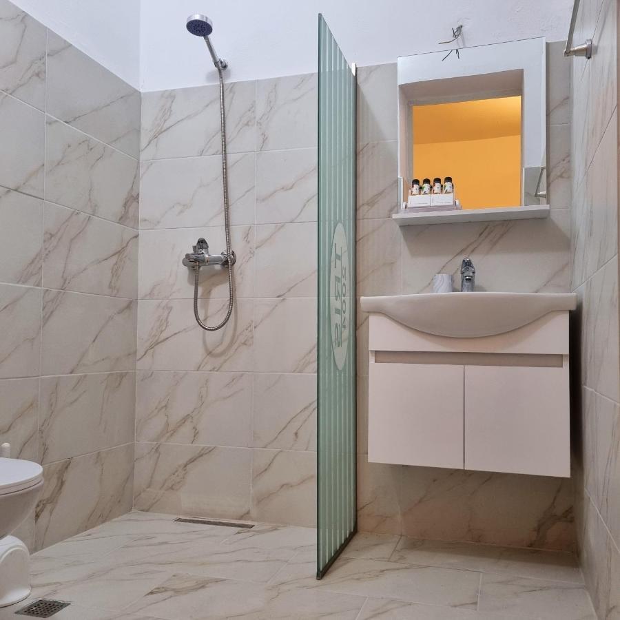 Green Villa Vlore Bagian luar foto